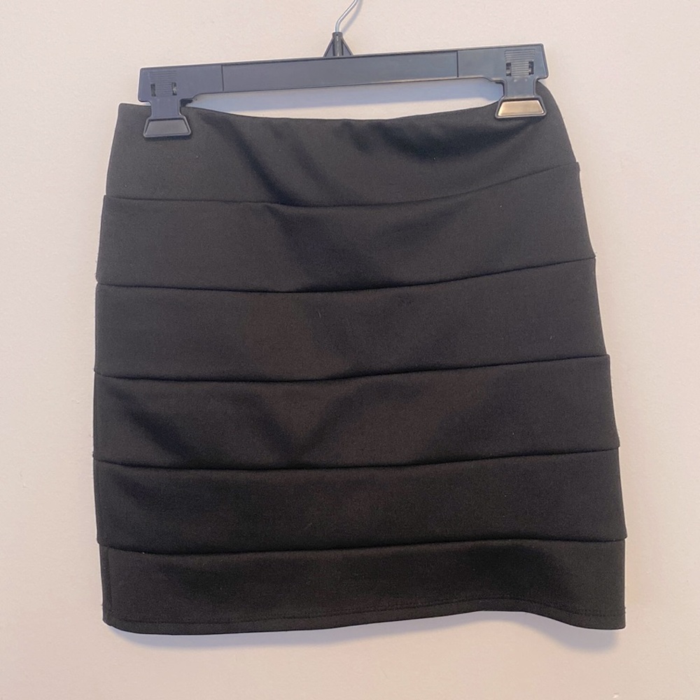 Kohls black mini skirt